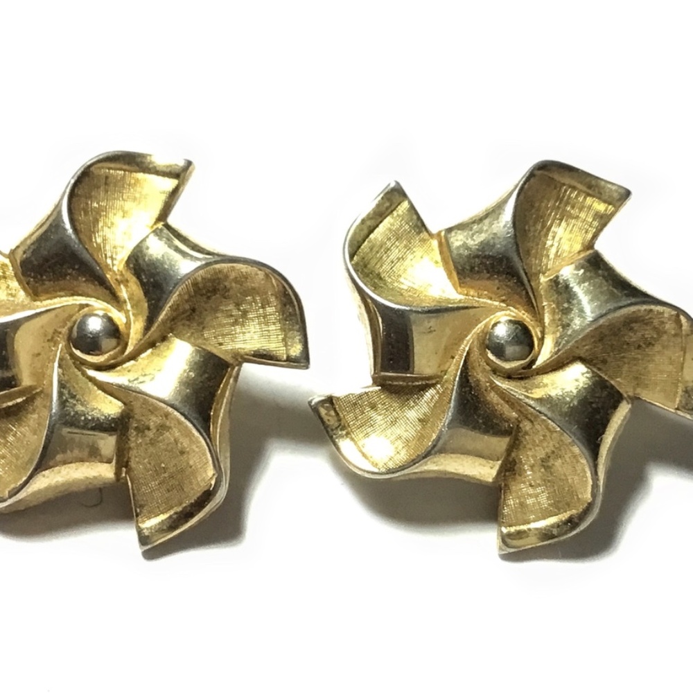 Signed Francois Gold Tone Pinwheel Clip Earrings